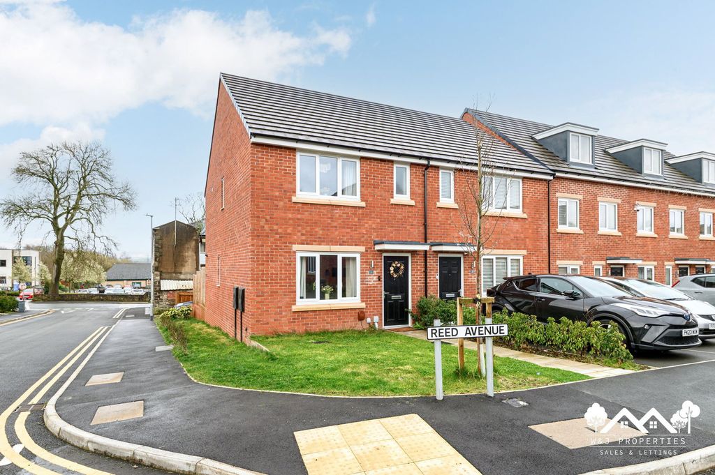 Property photo 1 of 37