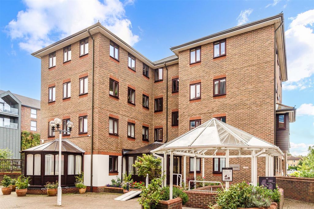 Property photo 1 of 10 Homewater House, Flat 2 (2).Jpg