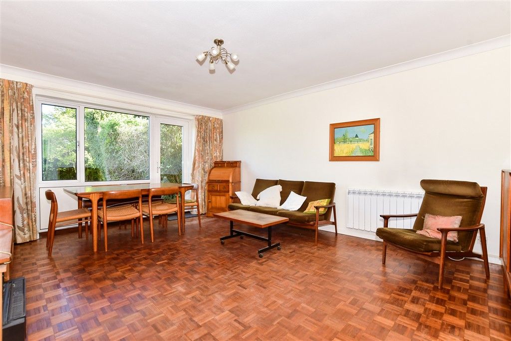 Property photo 3 of 12 Lounge/Diner