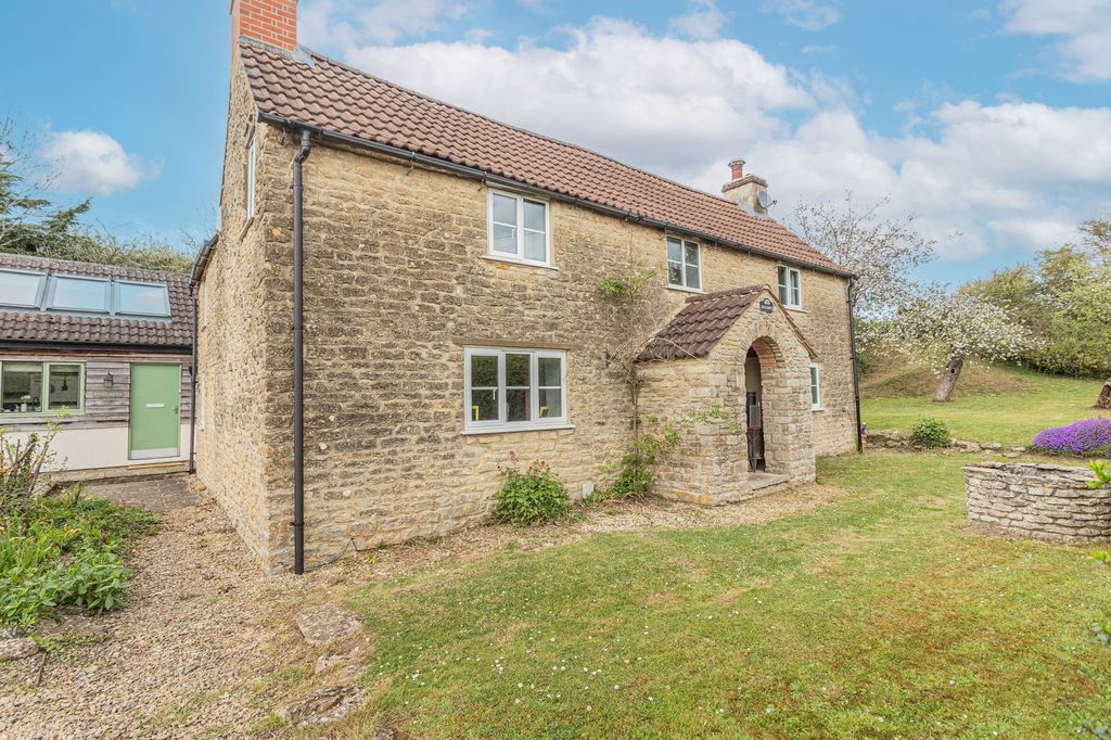 Property photo 1 of 22