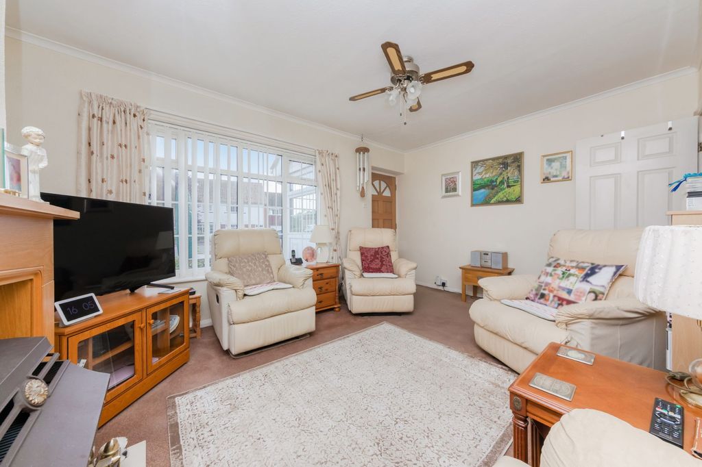 Property photo 3 of 15
