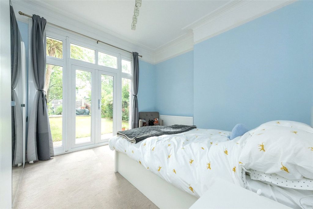 Property photo 3 of 8 Picture No. 38