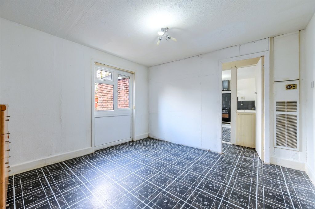 Property photo 3 of 25 Picture No. 15