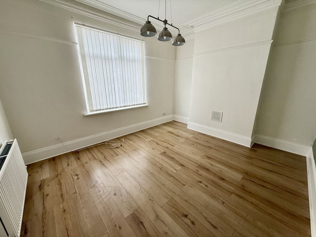 Property photo 2 of 8 Img_2676