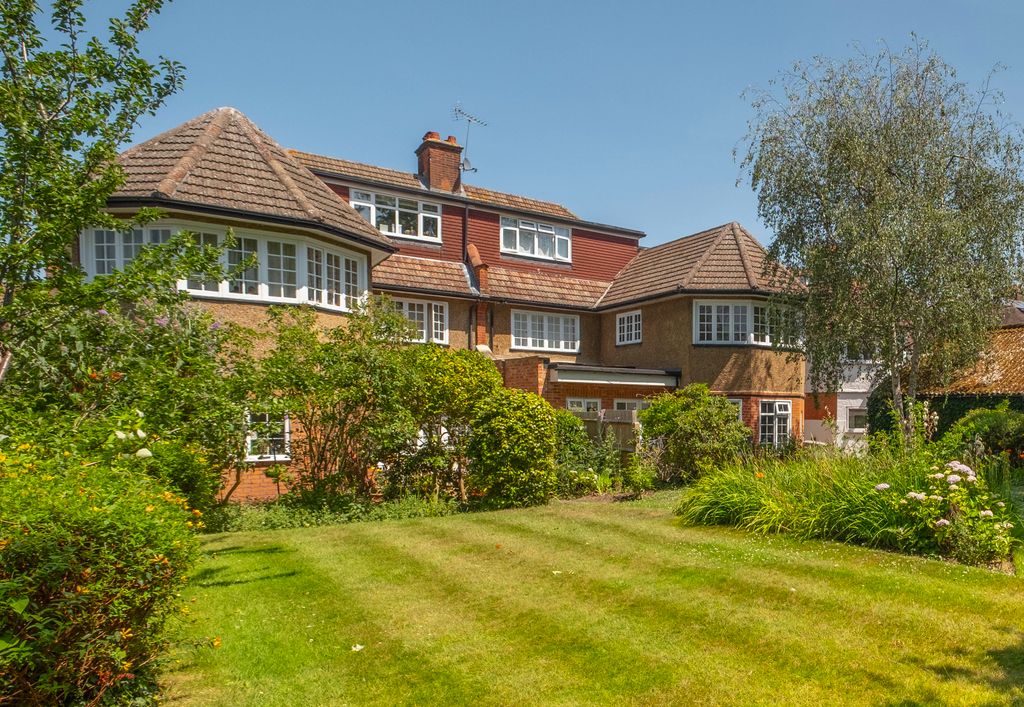 Property photo 1 of 10