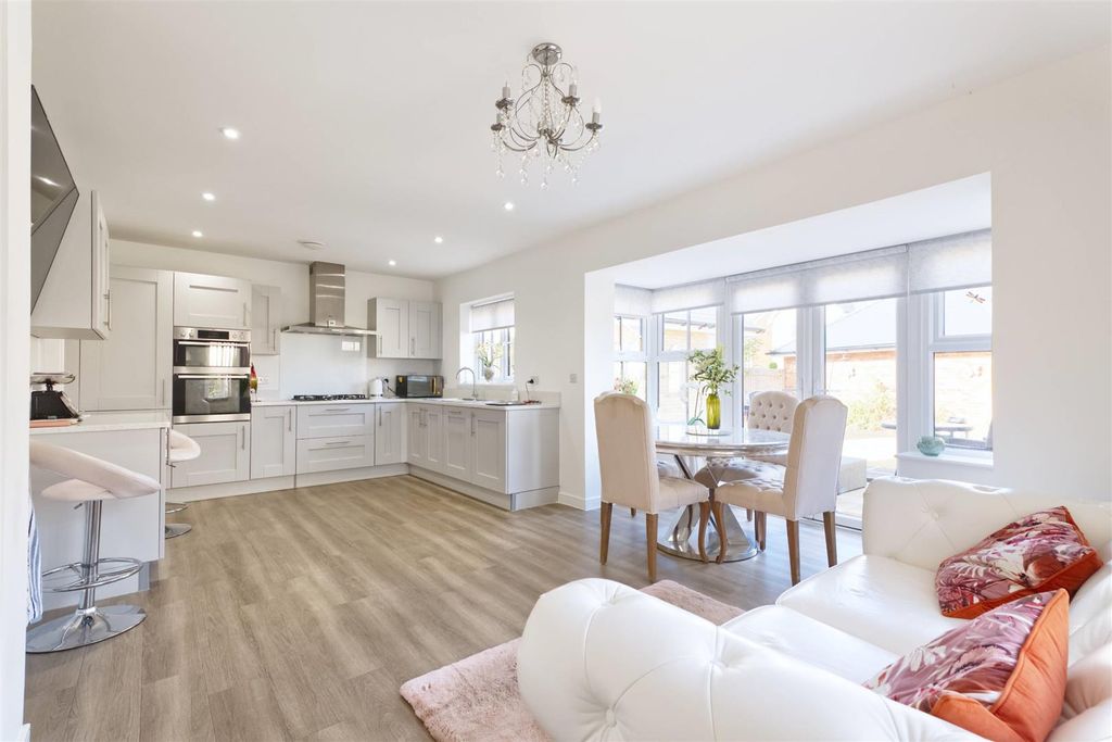 Property photo 1 of 31 16 (14).Jpg