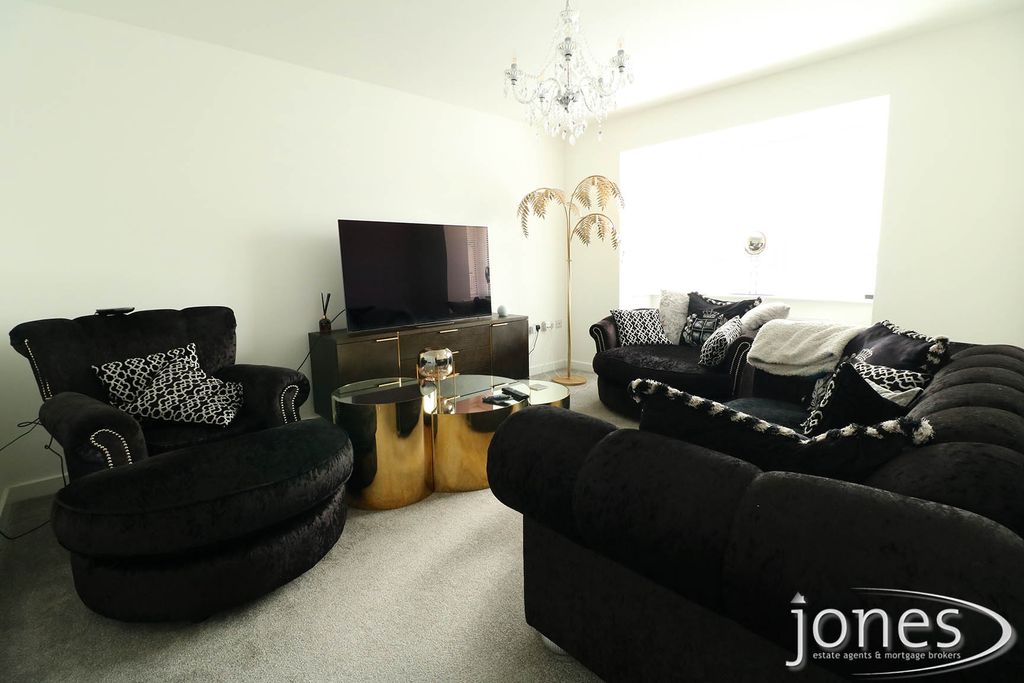 Property photo 3 of 22