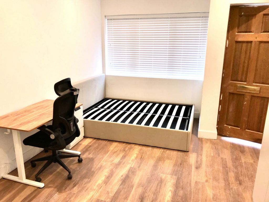 Property photo 2 of 5 Photo 2