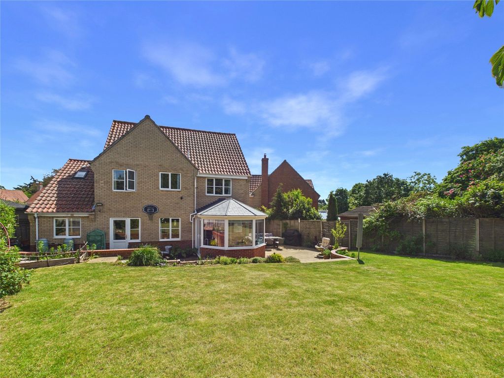 Property photo 1 of 17 Picture No. 23