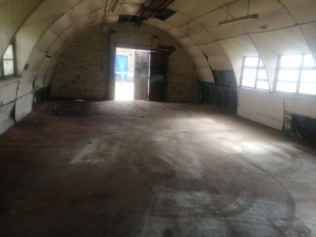 Property photo 1 of 3