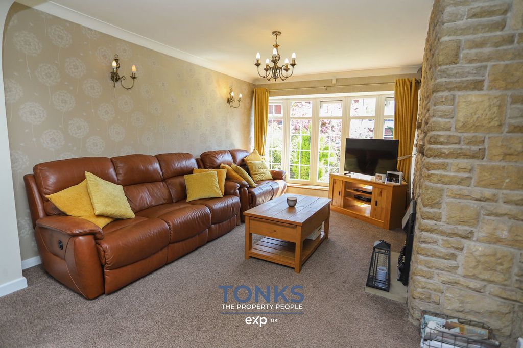 Property photo 3 of 24