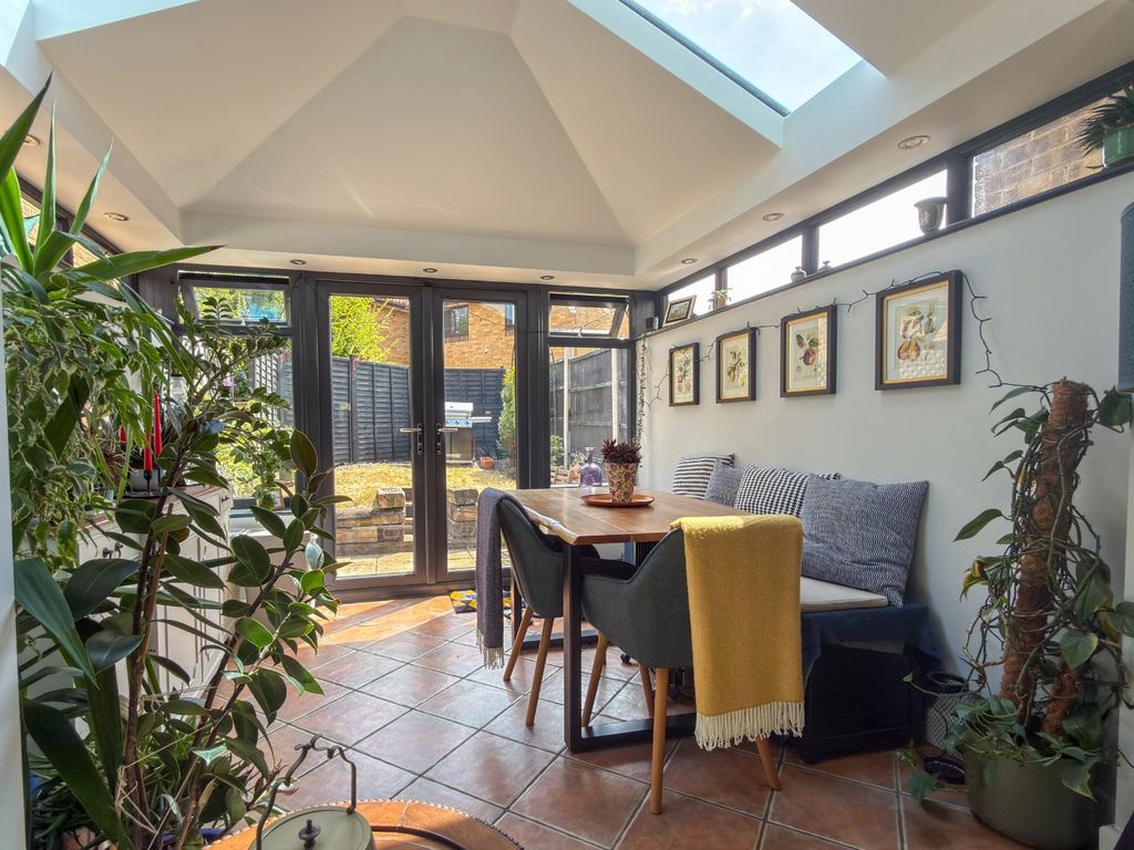 Property photo 2 of 14 5304633