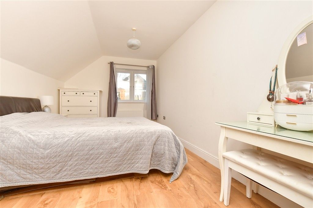 Property photo 1 of 19 Bedroom 1