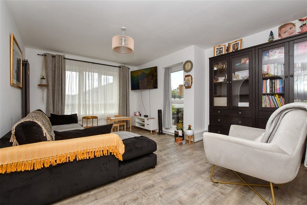 Property photo 1 of 11 Living Area