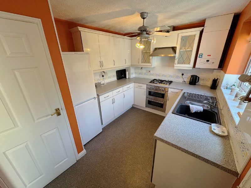 Property photo 3 of 30 Kitchen