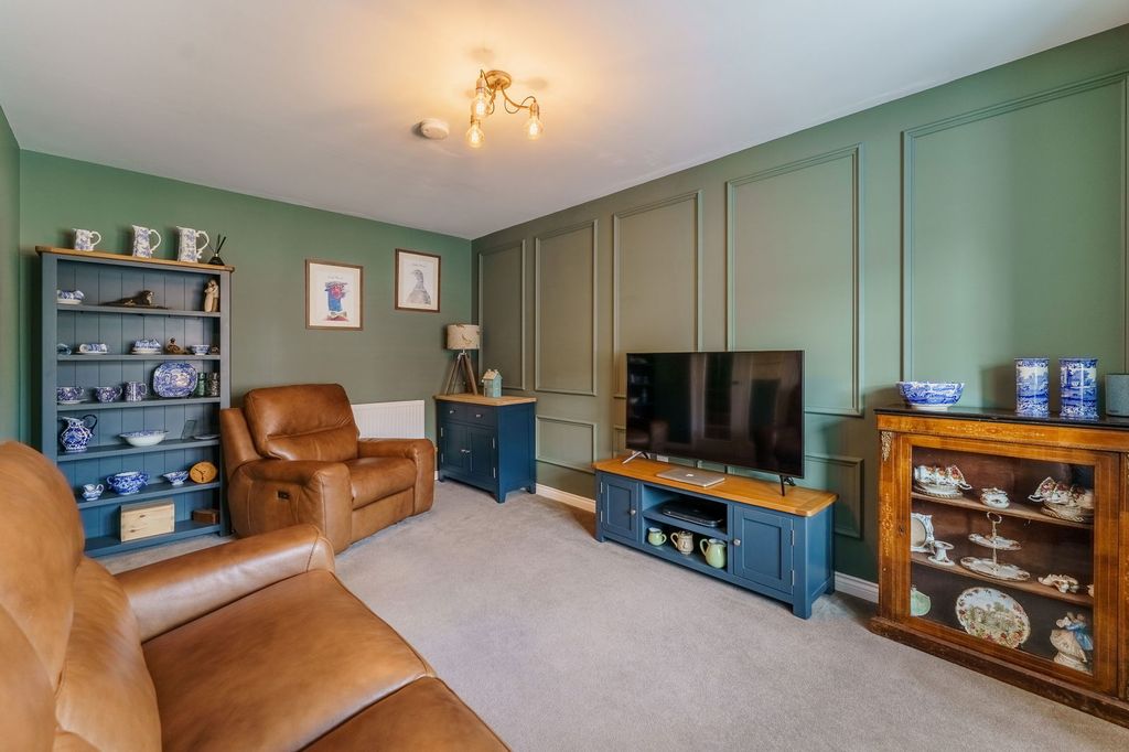 Property photo 3 of 25