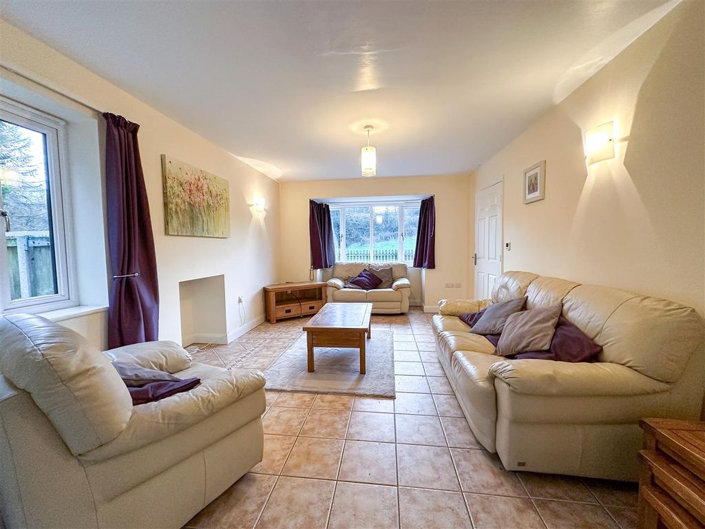 Property photo 2 of 30