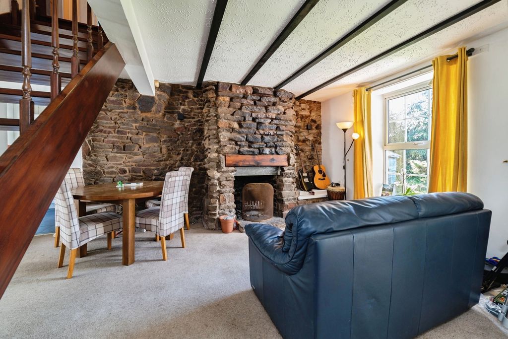 Property photo 2 of 20 Pbox-Img.Jpg