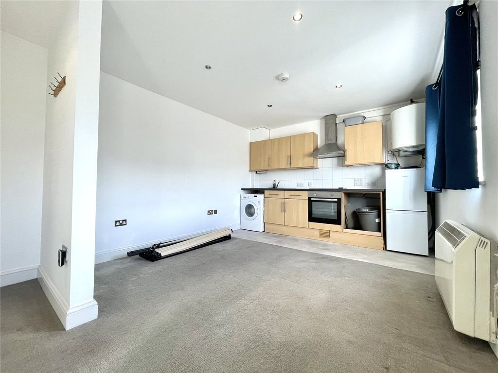 Property photo 3 of 6 Kitchen/Living Room