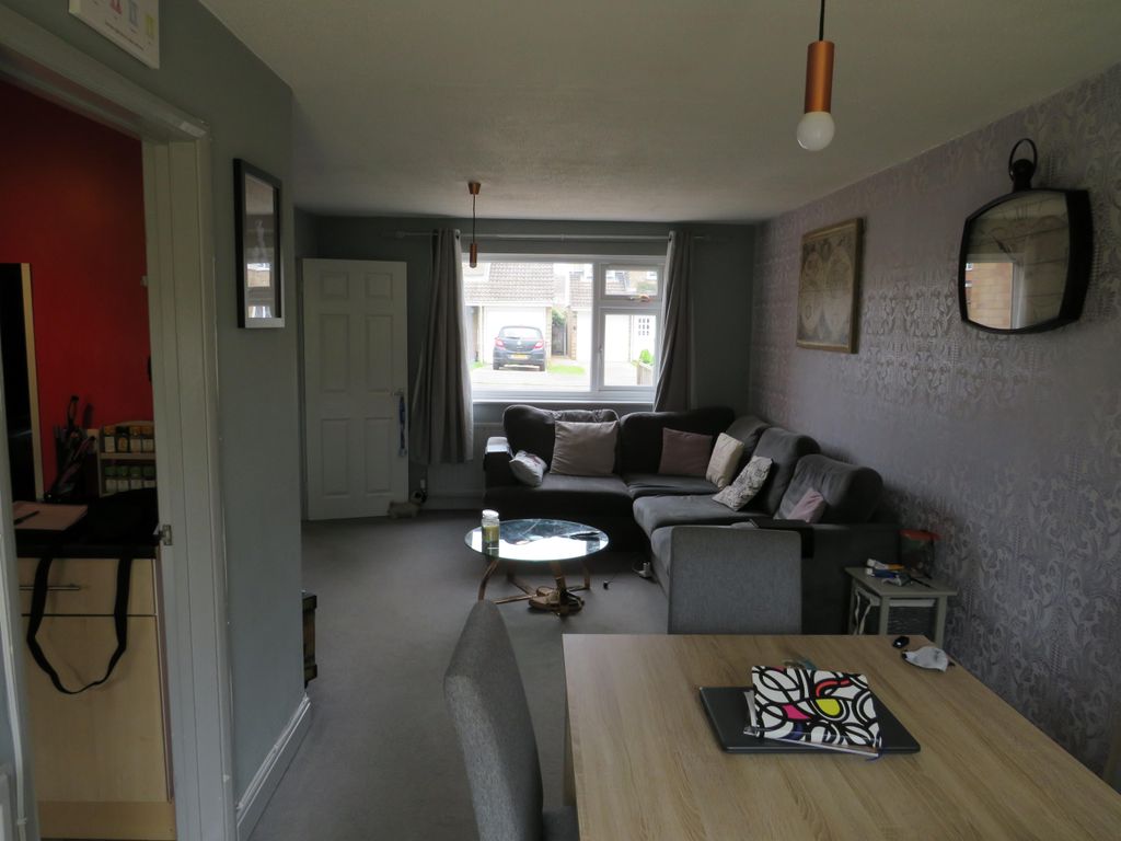 Property photo 2 of 8 Living Room
