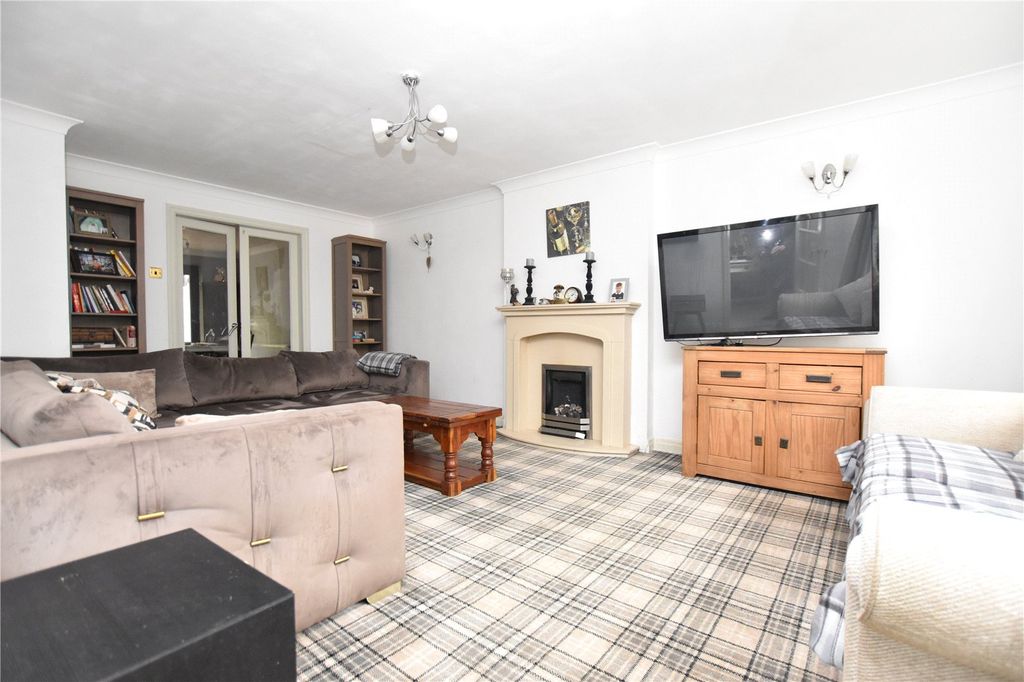 Property photo 2 of 19 Picture No. 03