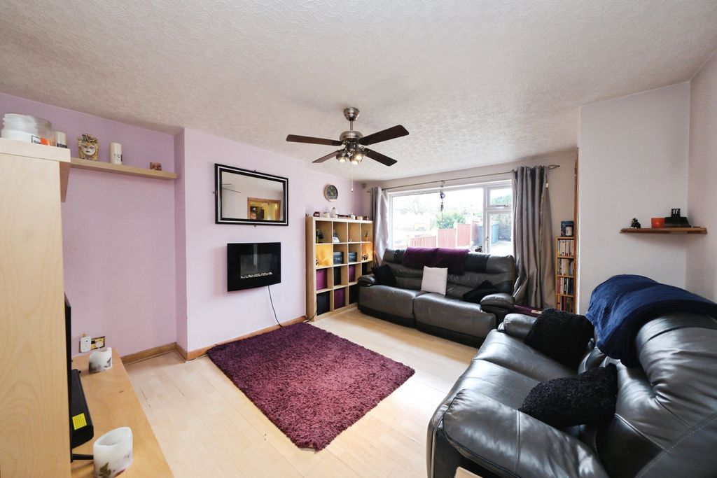 Property photo 2 of 22 Img_4725