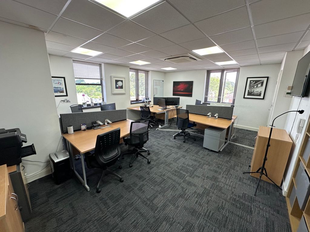 Property photo 3 of 7