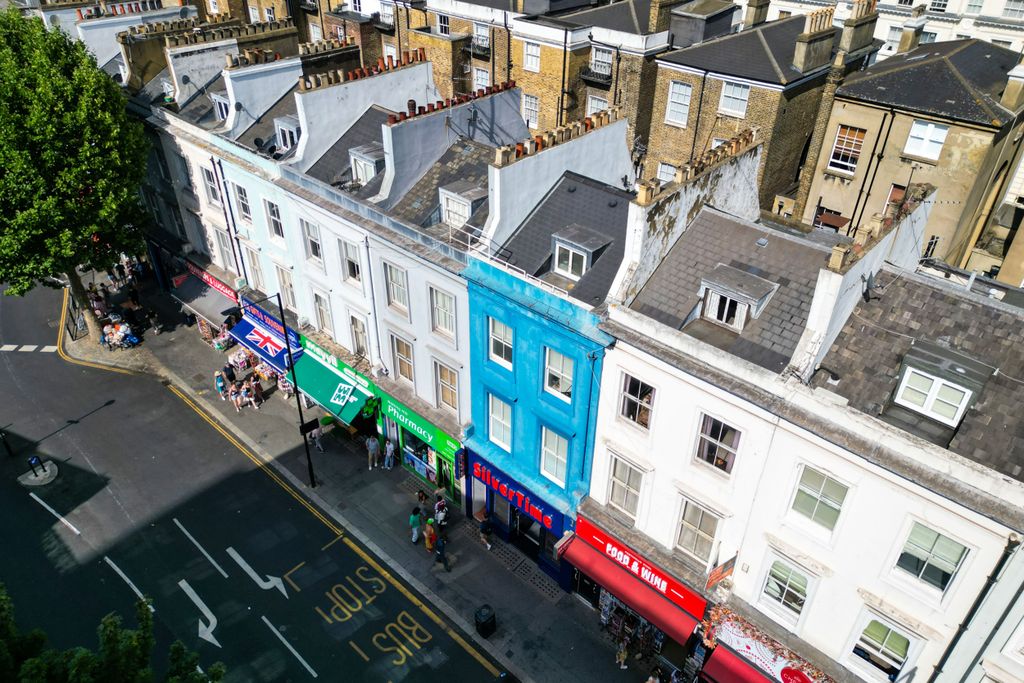 Property photo 2 of 5 14 Pembridge Road, London W11 3Hl