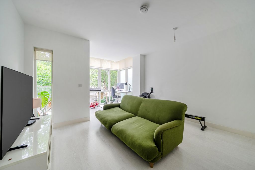 Property photo 3 of 20 1470451-8-6A20360...