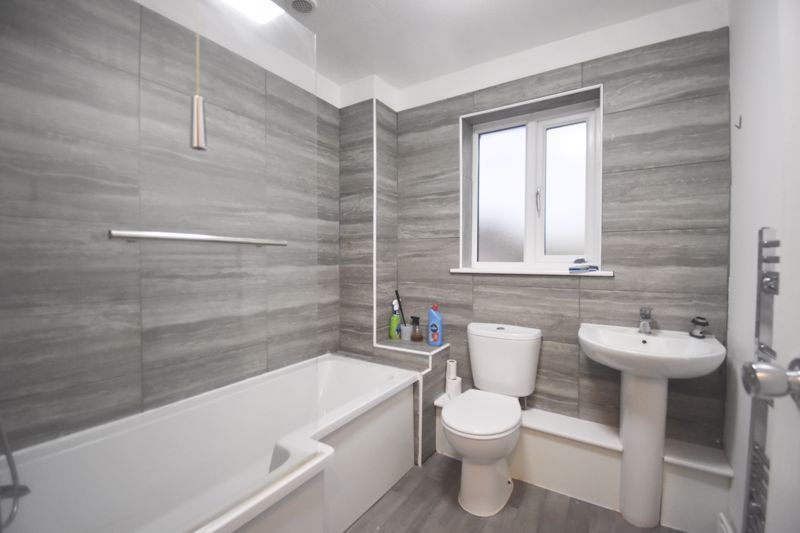 Property photo 2 of 7 Photo 3