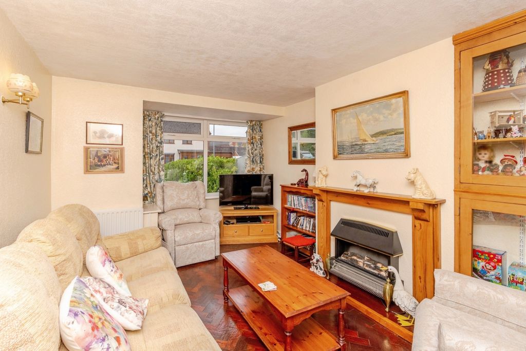 Property photo 3 of 16 Photo