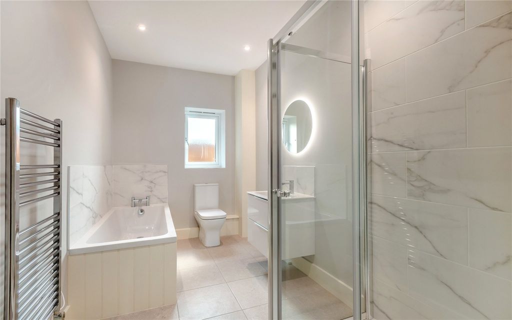 Property photo 3 of 20 Picture No. 12