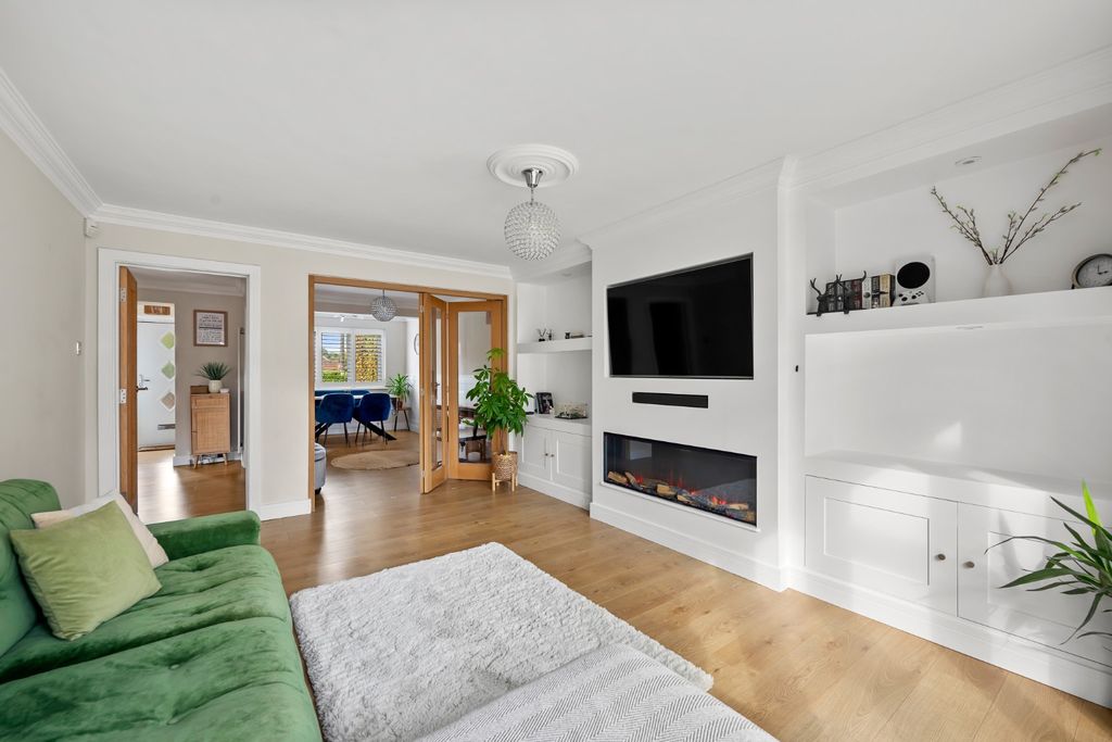 Property photo 3 of 31 4567767