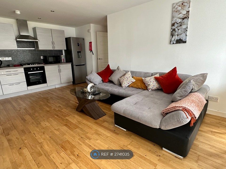 Property photo 3 of 13 Sitting Area With Part Of The Kitchen