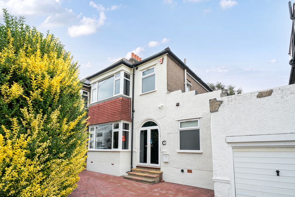 Property photo 1 of 17 1524886-8-1A0Edcf...