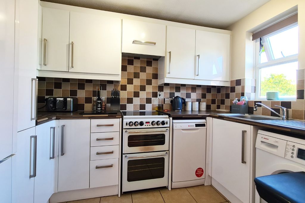 Property photo 2 of 9 1722374
