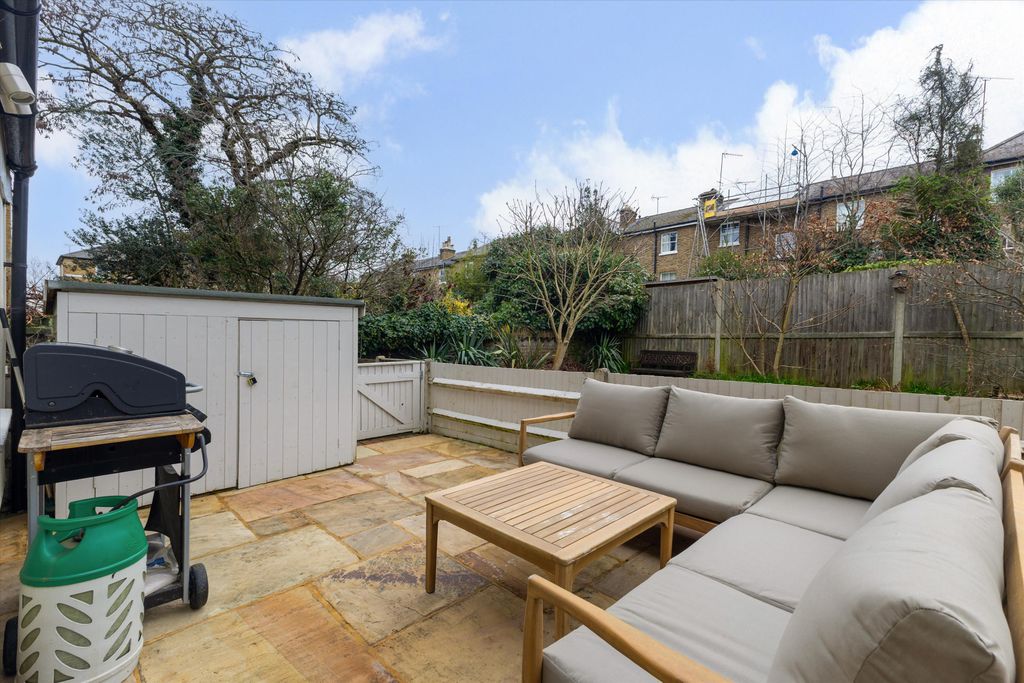 Property photo 2 of 13 Image