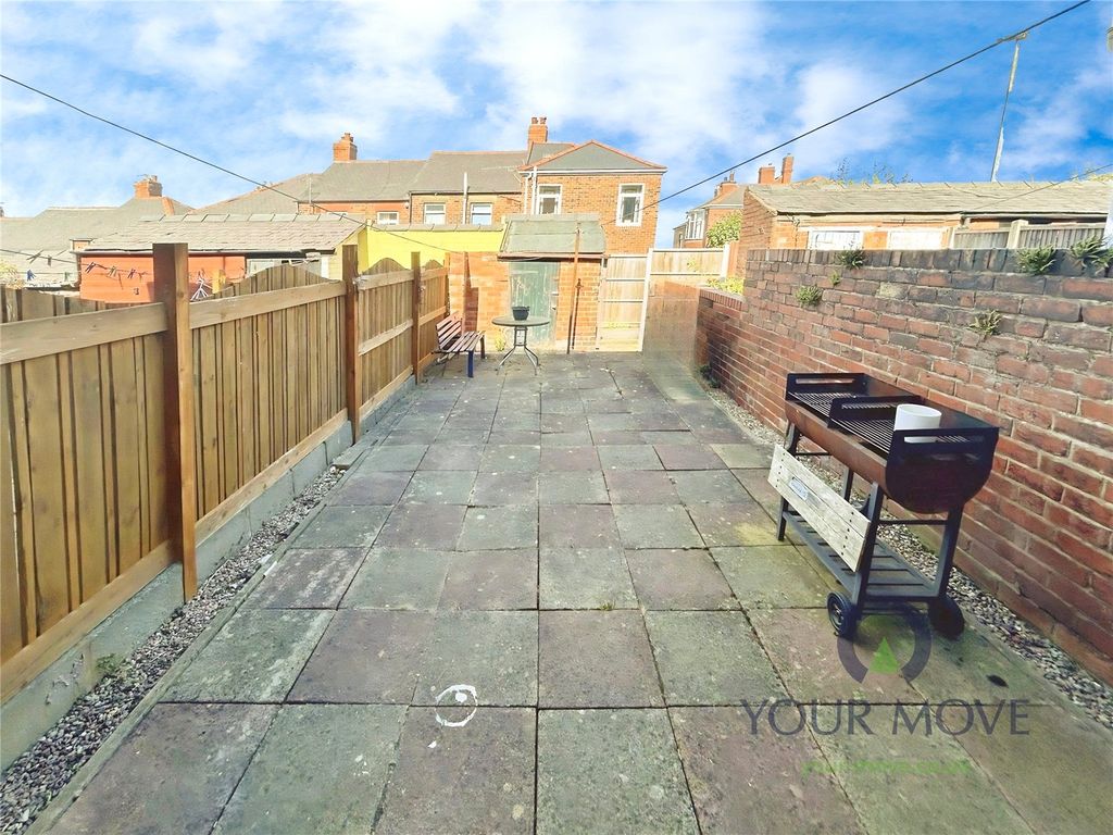 Property photo 2 of 10 External