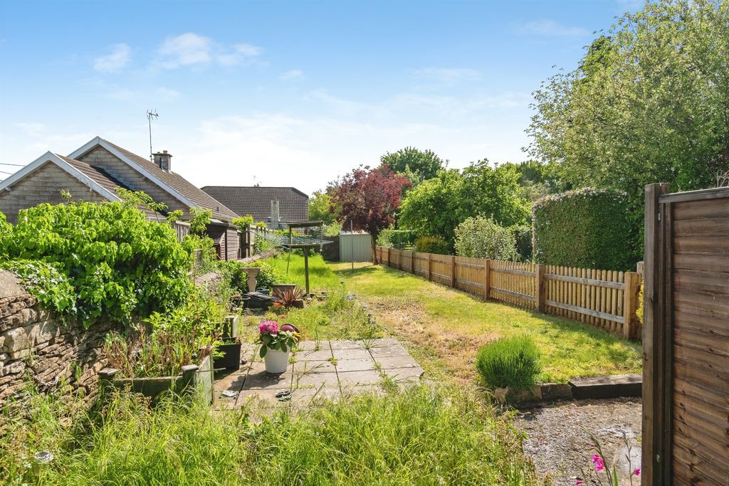 Property photo 2 of 11