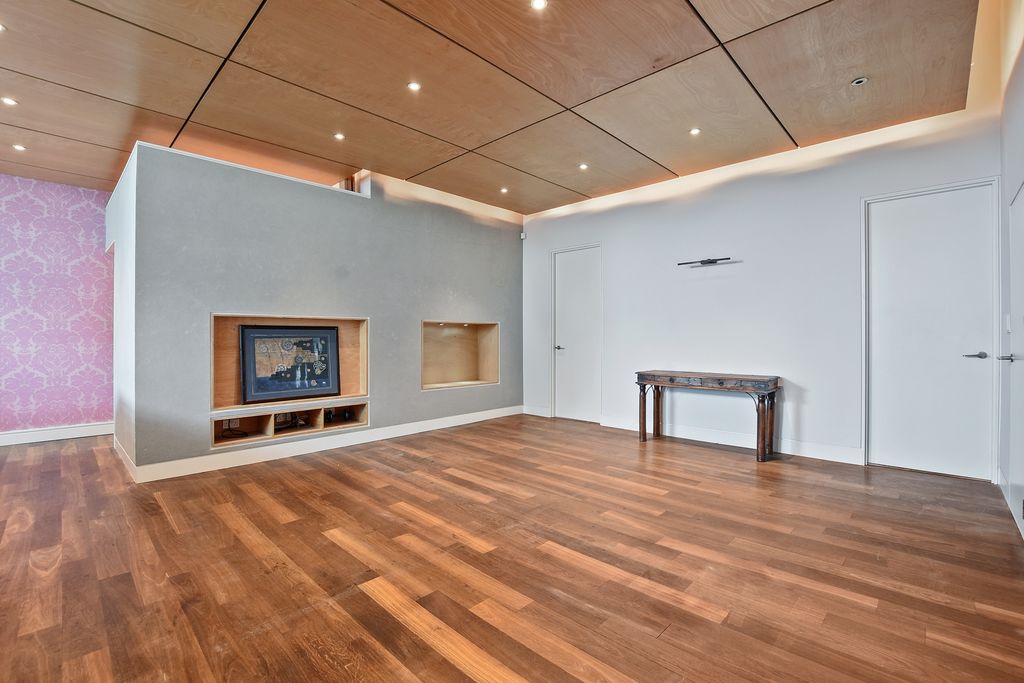 Property photo 2 of 11 Photo 9