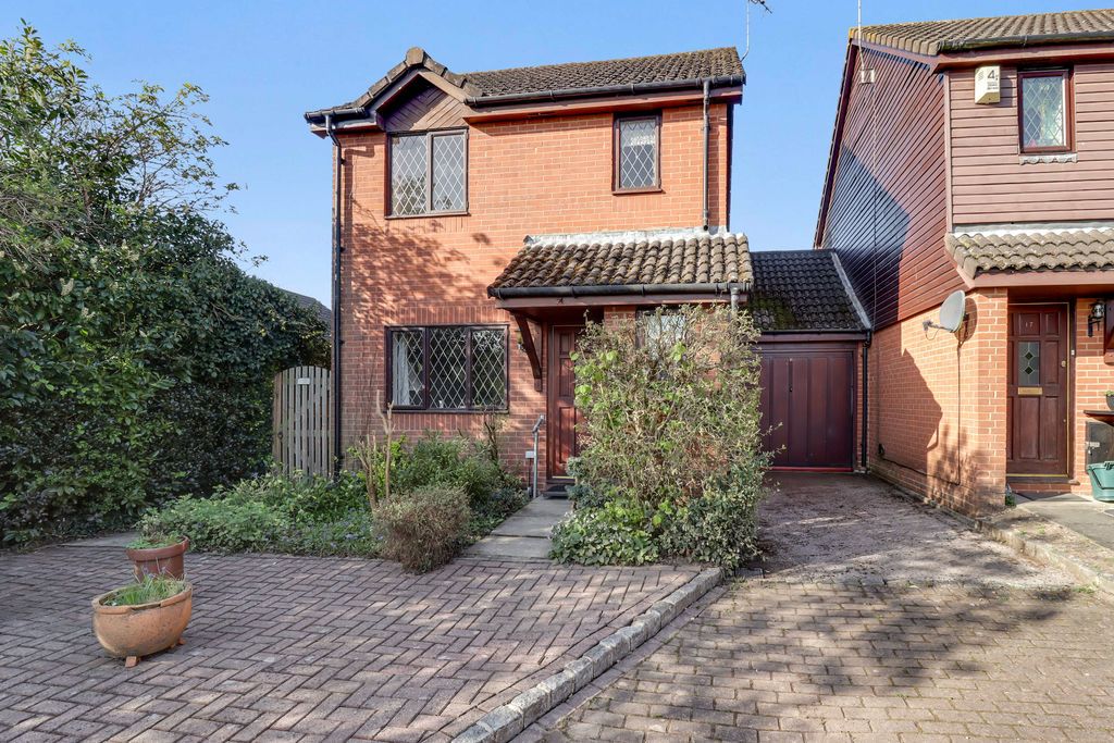 Property photo 1 of 16 Photo 15