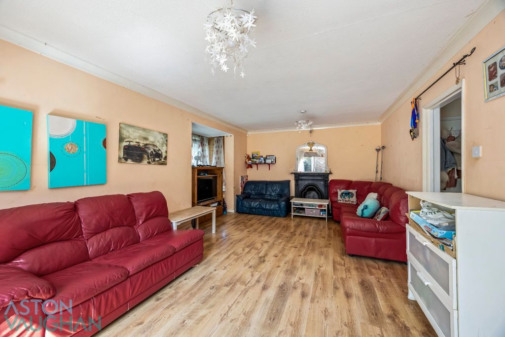 Property photo 3 of 23 5156734