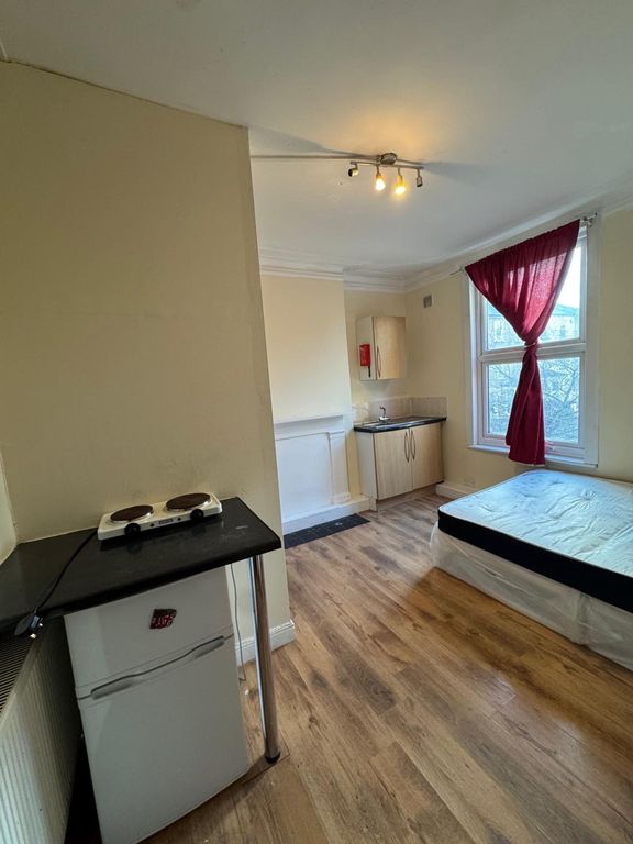 Property photo 3 of 4