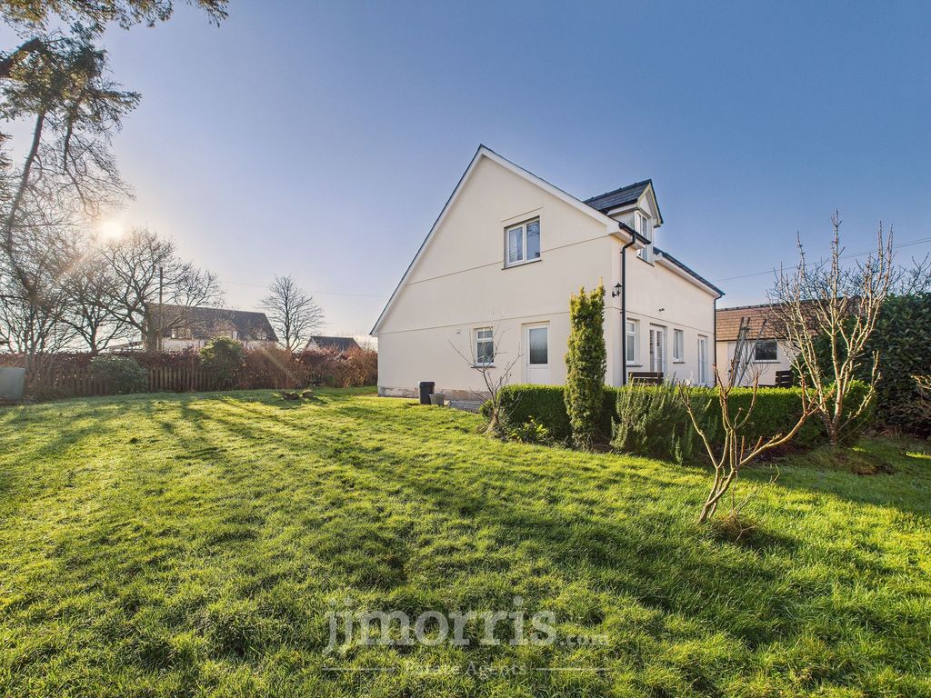 Property photo 2 of 45