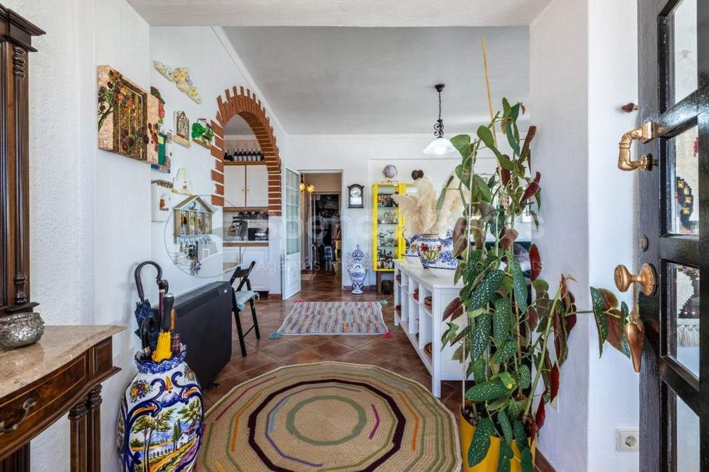 Property photo 3 of 37