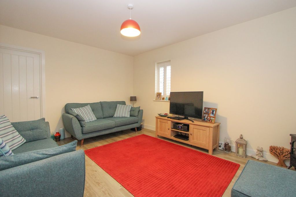 Property photo 3 of 25