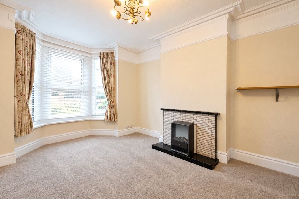 Property photo 2 of 17 Picture No. 29