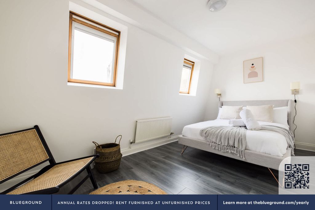 Property photo 3 of 18 Bedroom