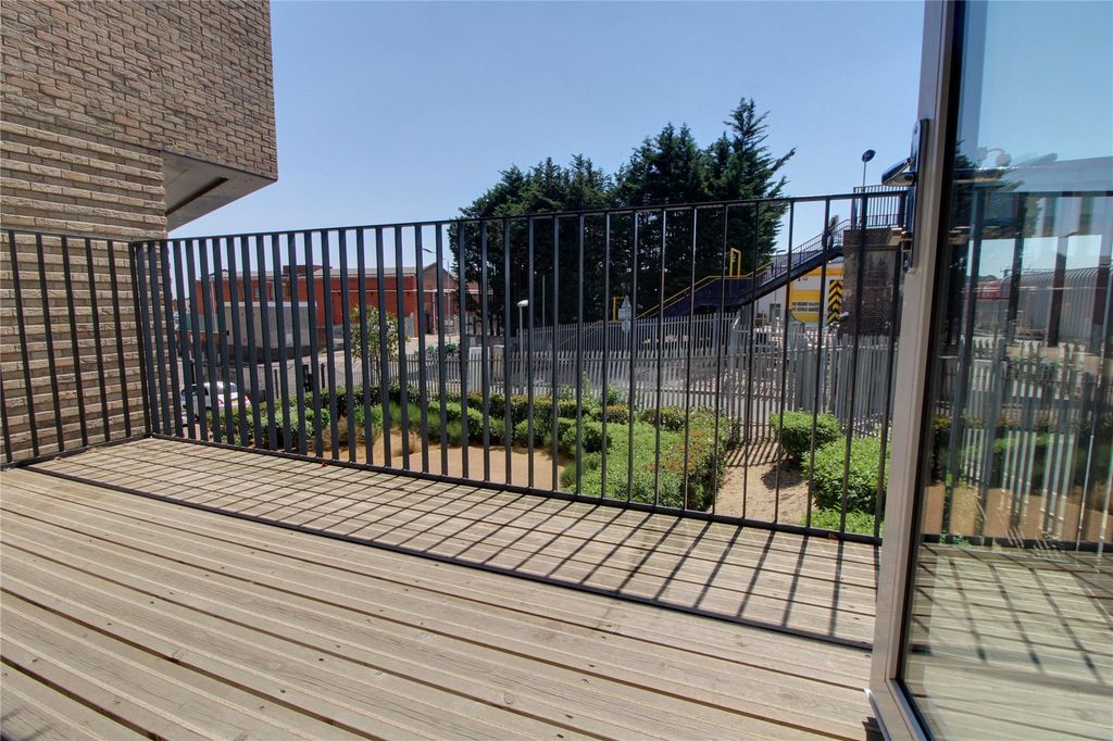 Property photo 2 of 12 Picture No. 06