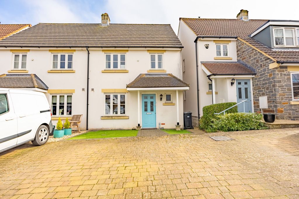 Property photo 1 of 38